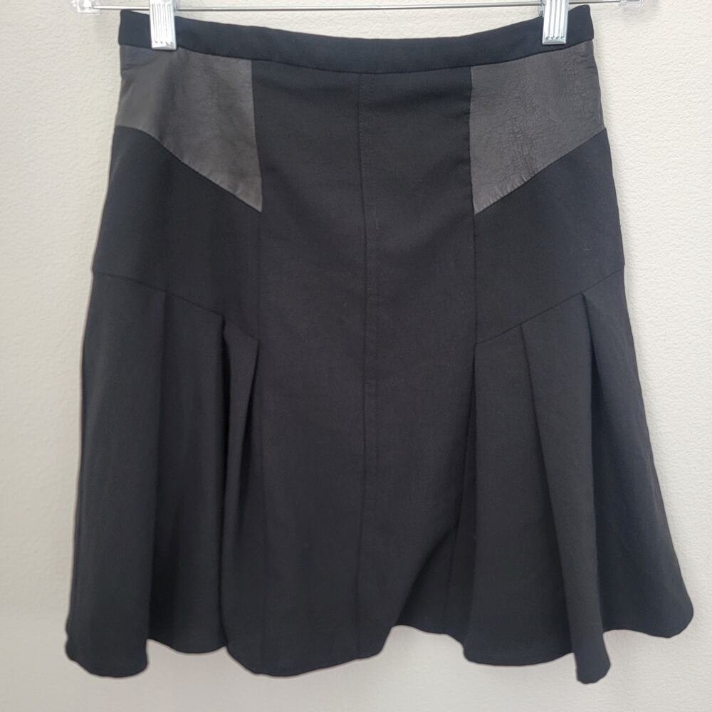 Nanette Lepore Sz 4 Pleated Skirt Made in USA Leather Lining Lined Dark Academia